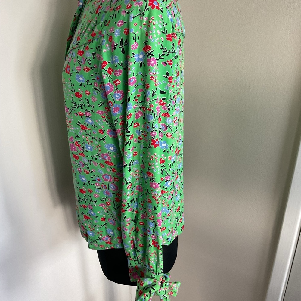 Levi’s Green Floral Button Down Blouse S Small Long Sleeve Tie Cuff Boho Chic - Picture 8 of 10
